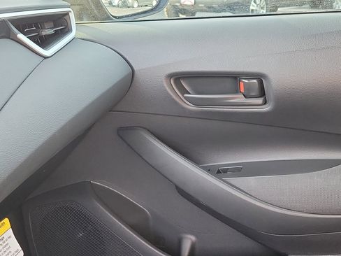 Certified 2022 Toyota Corolla LE image 29