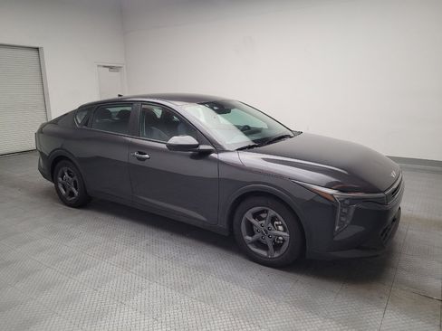 Used 2025 Kia K4 FWD image 11