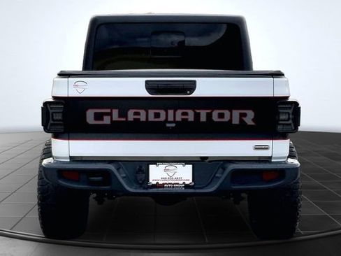 Used 2020 Jeep Gladiator Overland image 9