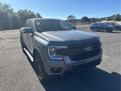 Used 2025 Ford Ranger Lariat w/ FX4 Off-Road Package image 3