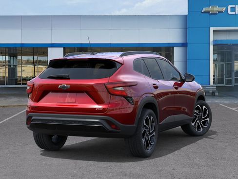 New 2026 Chevrolet Trax RS w/ Sunroof Package FWD image 4