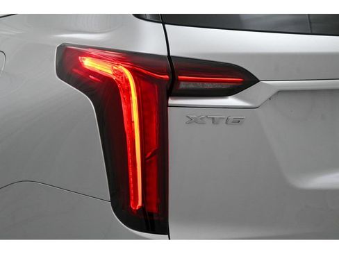 Used 2020 Cadillac XT6 Premium Luxury image 25