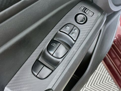 Used 2024 Nissan Altima 2.5 SV w/ SV Premium Package FWD image 18
