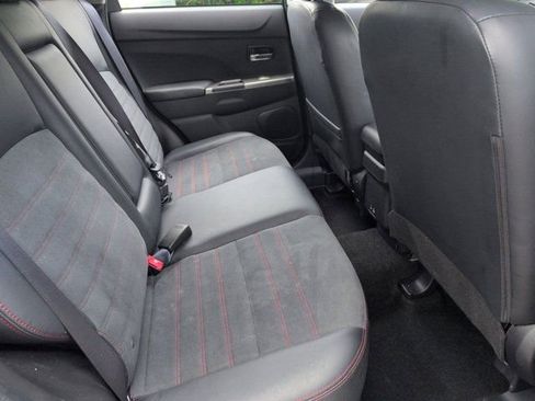 Used 2025 Mitsubishi Outlander Sport AWD image 29