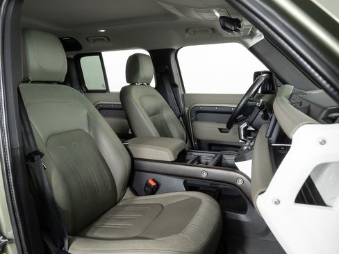 Used 2020 Land Rover Defender 110 S image 27