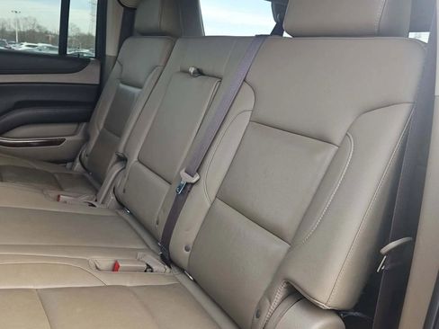 Used 2018 Chevrolet Suburban LT w/ LT Signature Package image 9
