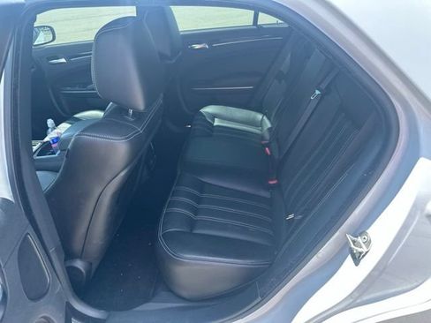 Used 2023 Chrysler 300 S RWD image 8
