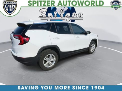 Used 2024 GMC Terrain SLE image 9