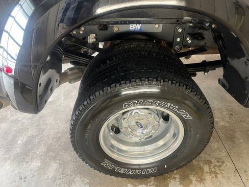 Used 2022 Ford F350 XLT w/ XLT Premium Package image 7