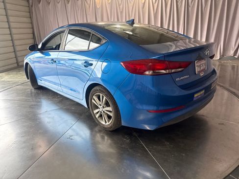 Used 2017 Hyundai Elantra SE FWD image 7