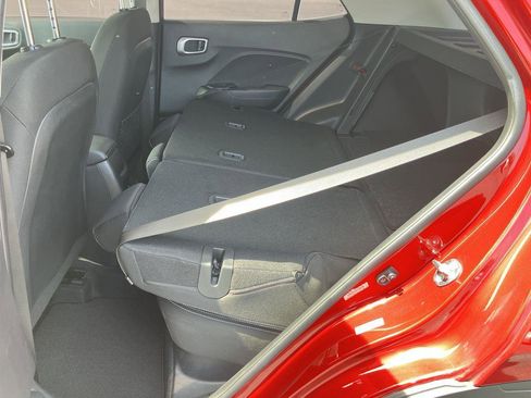 Used 2024 Hyundai Venue SEL FWD image 24