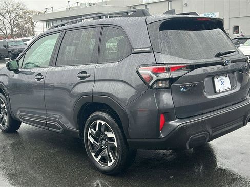 Certified 2025 Subaru Forester Limited AWD/4WD image 5