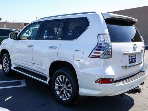 Used 2018 Lexus GX 460 Luxury w/ Preferred Accessory Package AWD/4WD image 4