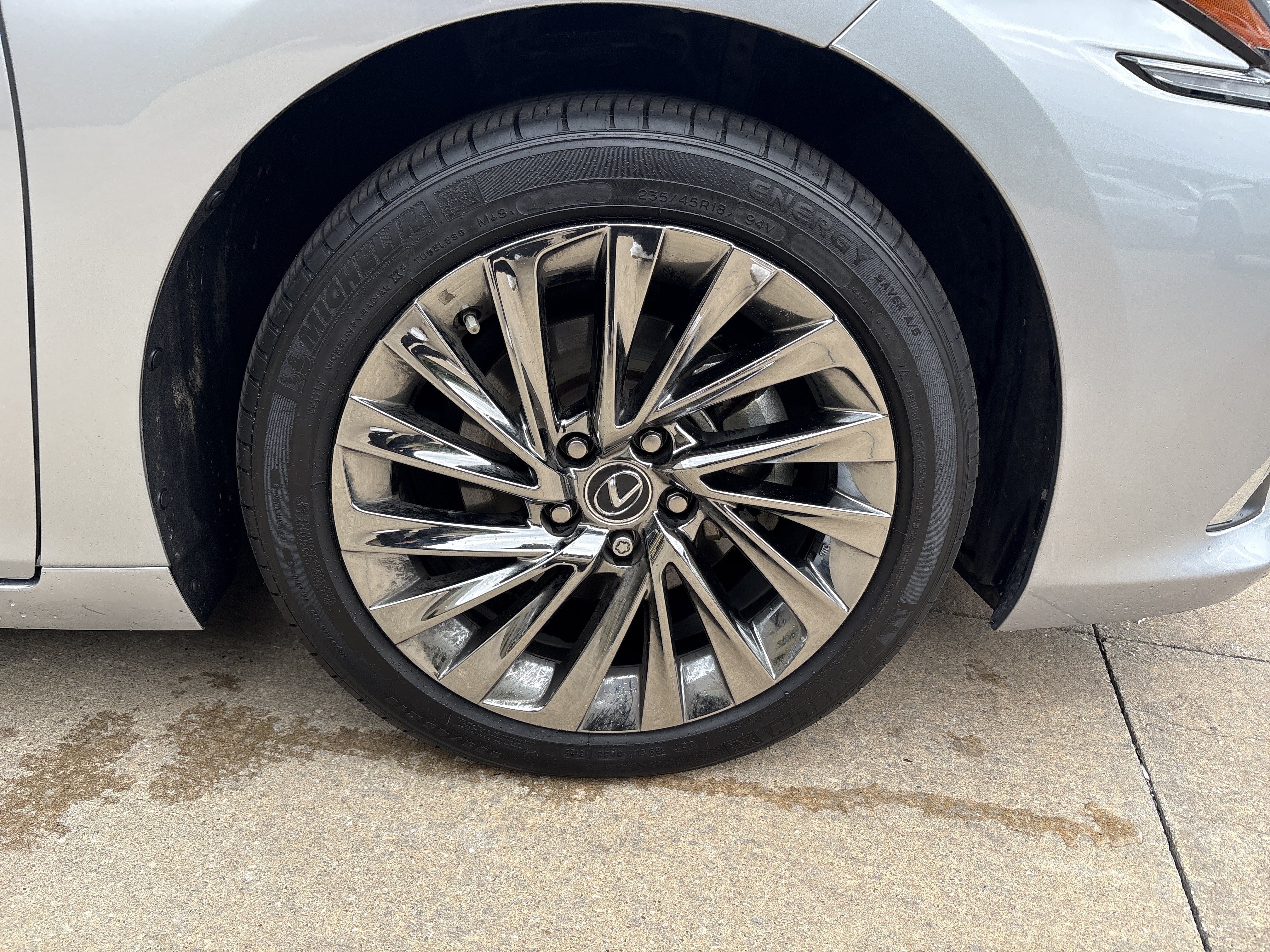 Used 2025 Lexus ES 350 Ultra Luxury w/ Accessory Package (Z2) FWD image 13