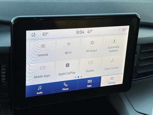 Used 2023 Ford Explorer XLT image 27