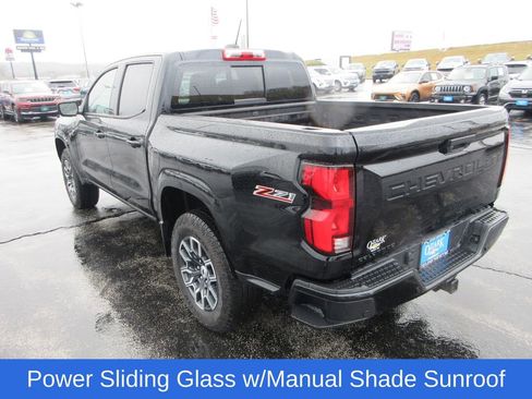 Used 2025 Chevrolet Colorado Z71 image 3