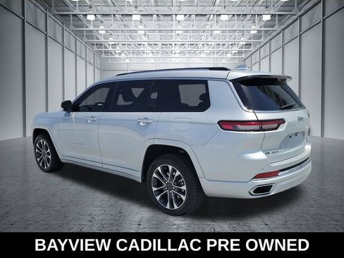 Used 2021 Jeep Grand Cherokee L Overland w/ Luxury Tech Group IV AWD/4WD image 3
