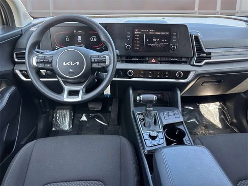 Used 2024 Kia Sportage LX image 12