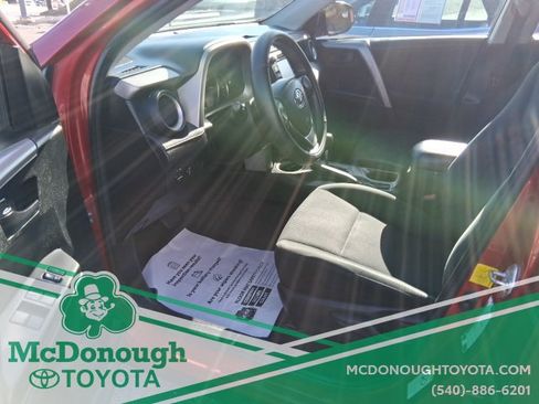 Used 2016 Toyota RAV4 LE image 10