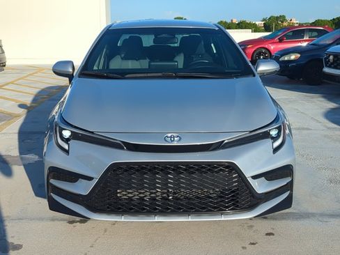 Used 2024 Toyota Corolla SE FWD image 2