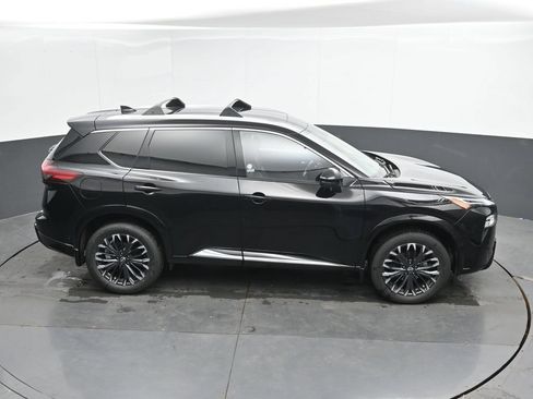 Used 2026 Nissan Rogue Platinum w/ Platinum Premium Package AWD/4WD image 32