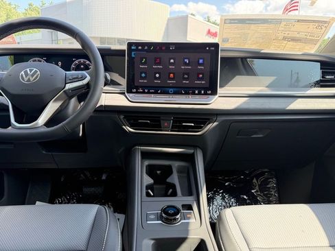 New 2026 Volkswagen Tiguan SE AWD/4WD image 34