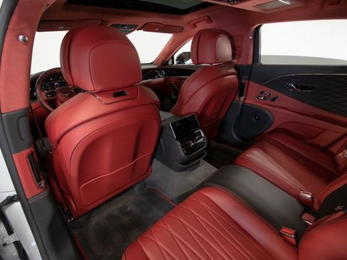 Used 2023 Bentley Flying Spur Flying Spur image 45