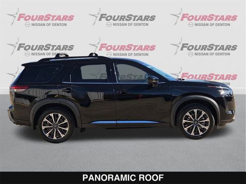New 2026 Nissan Pathfinder Platinum image 3