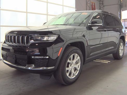 Used 2023 Jeep Grand Cherokee L Limited AWD/4WD image 2