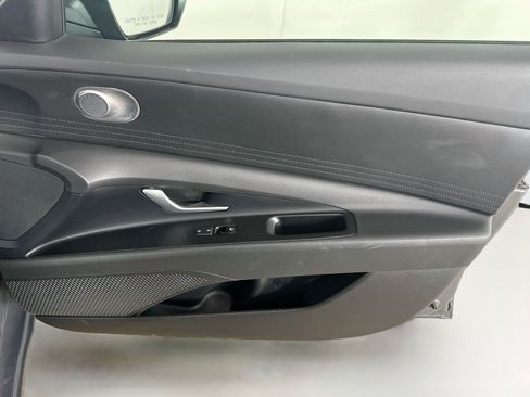 Used 2024 Hyundai Elantra SEL FWD image 31