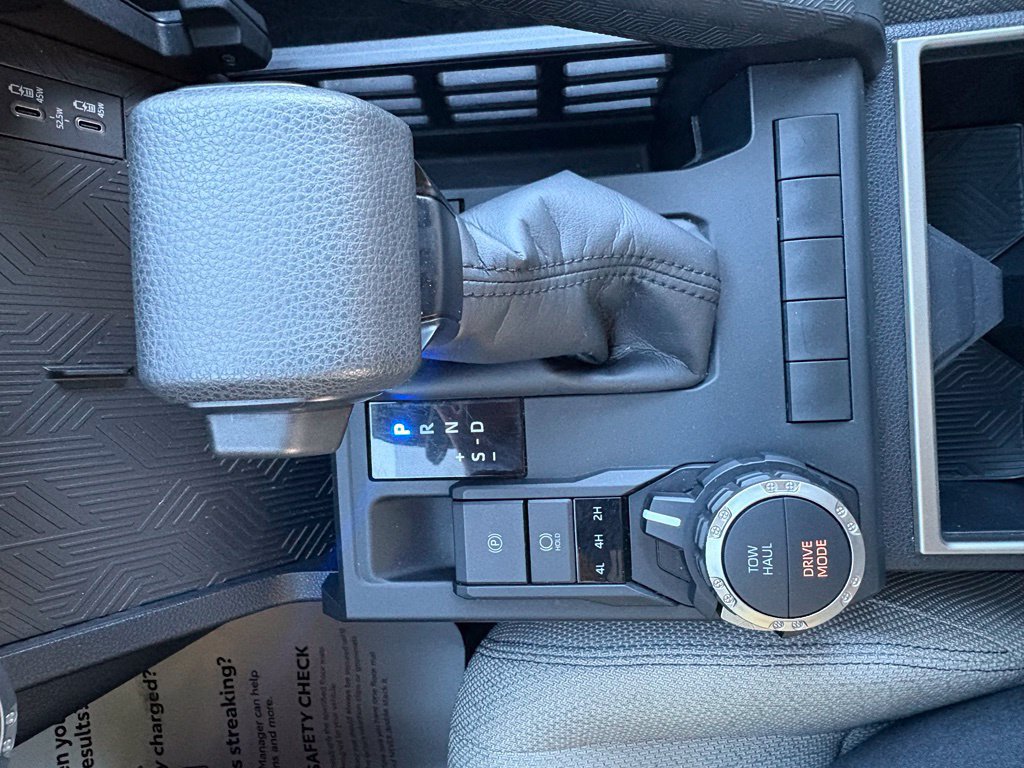 Used 2025 Toyota 4Runner SR5 AWD/4WD image 24