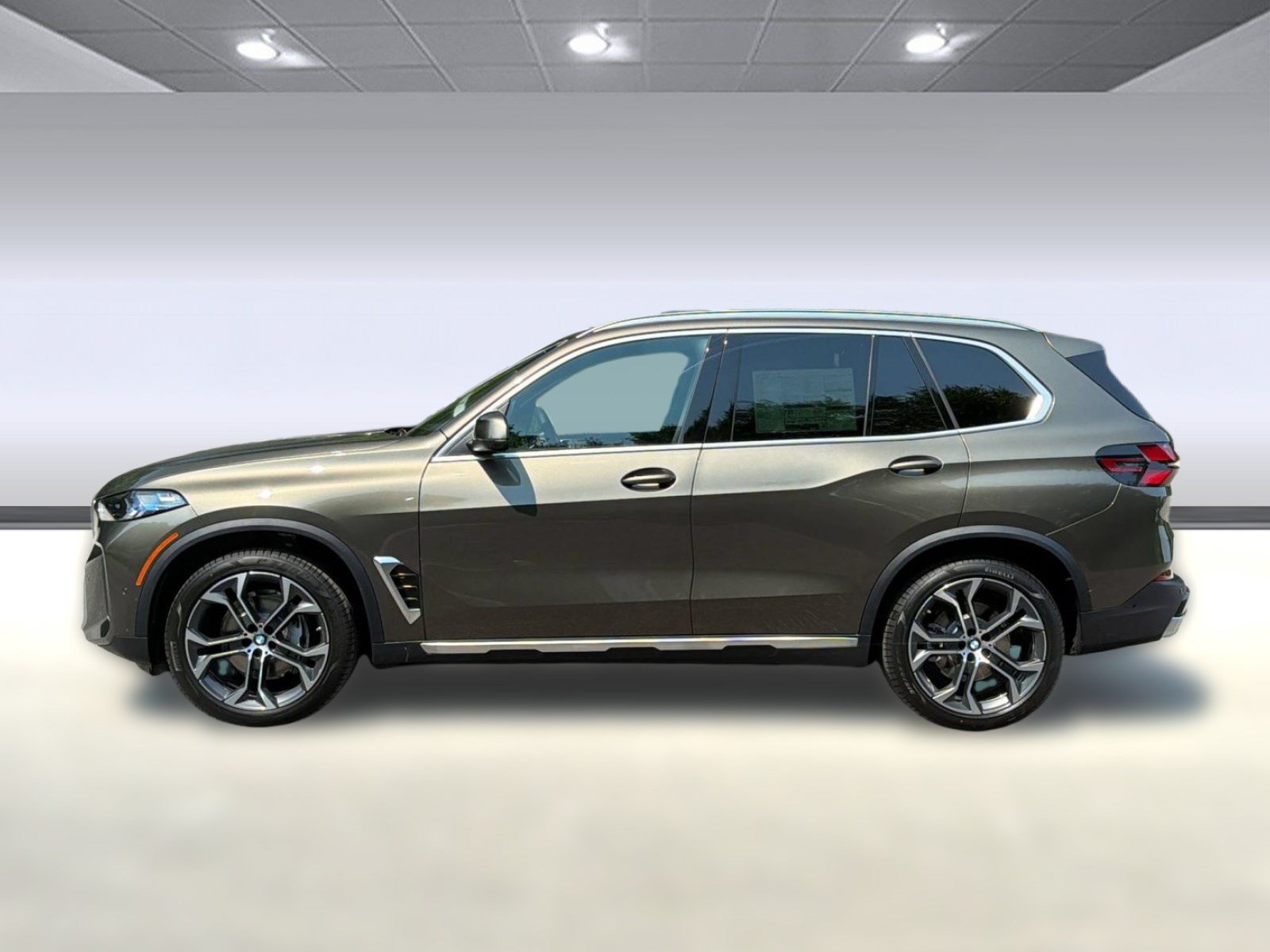 Used 2026 BMW X5 xDrive40i AWD/4WD image 2