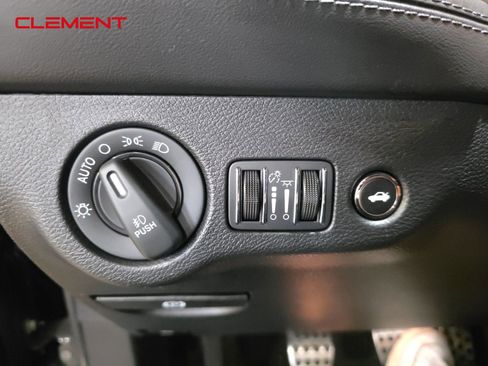 Used 2023 Dodge Challenger R/T w/ Plus Package image 11