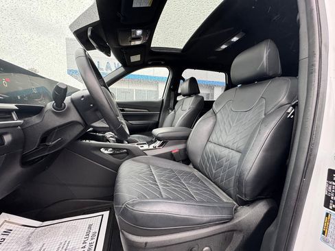 Used 2023 Kia Telluride EX X-Line image 16