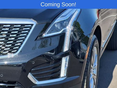 Used 2023 Cadillac XT5 Premium Luxury w/ LPO, Floor Liner Package AWD/4WD image 10