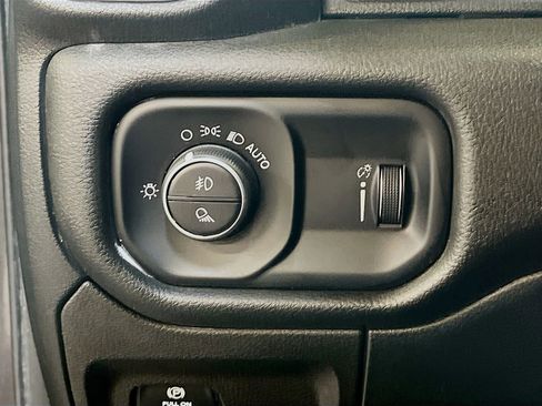 Used 2021 RAM 1500 Big Horn AWD/4WD image 10