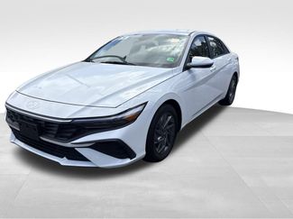 Used 2024 Hyundai Elantra SEL FWD video 2
