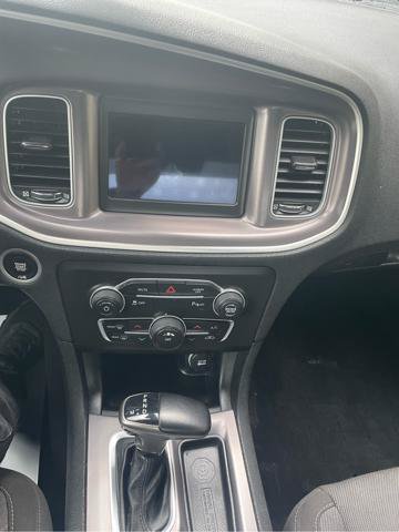 Used 2022 Dodge Charger SXT RWD image 17