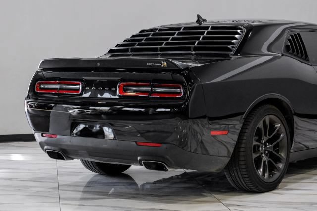 Used 2022 Dodge Challenger R/T Scat Pack RWD image 13