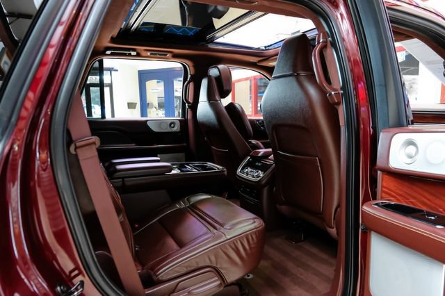 Used 2018 Lincoln Navigator Black Label w/ Cargo Package AWD/4WD image 39