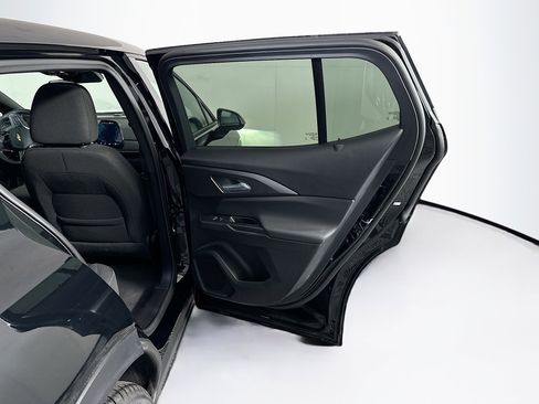 Used 2025 Chevrolet Equinox EV LT w/ Comfort Package image 30