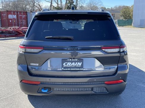 Used 2022 Jeep Grand Cherokee Trailhawk image 6