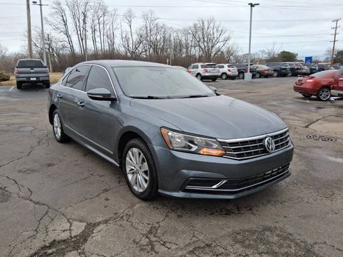 Used 2016 Volkswagen Passat 1.8T S FWD image 3