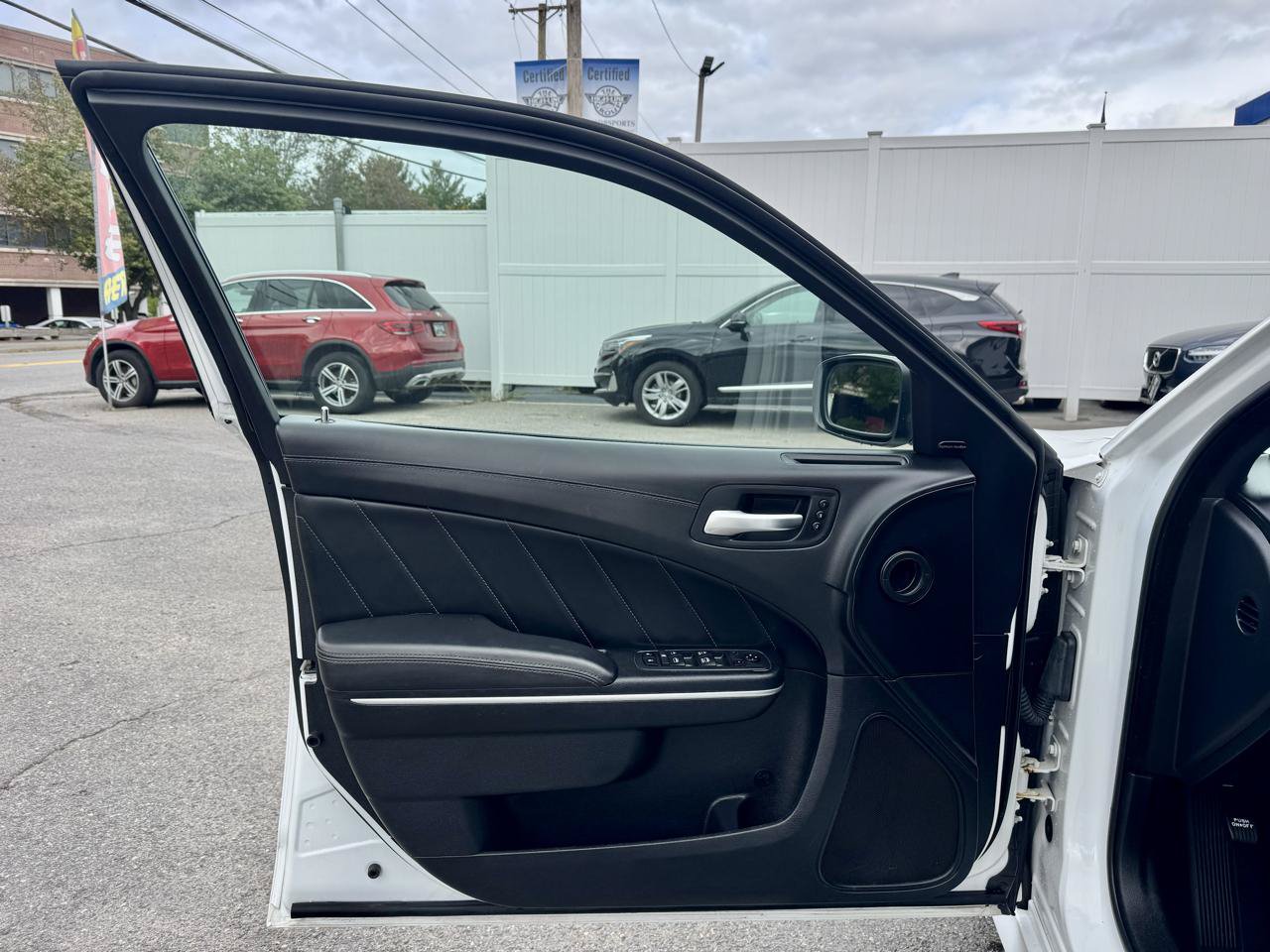 Used 2020 Dodge Charger R/T w/ Plus Group RWD image 11