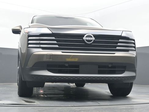 Certified 2025 Nissan Kicks SV image 12