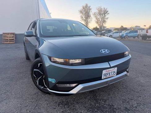 Used 2024 Hyundai Ioniq 5 SE RWD image 4
