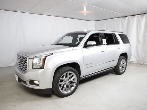 Used 2018 GMC Yukon Denali AWD/4WD image 23