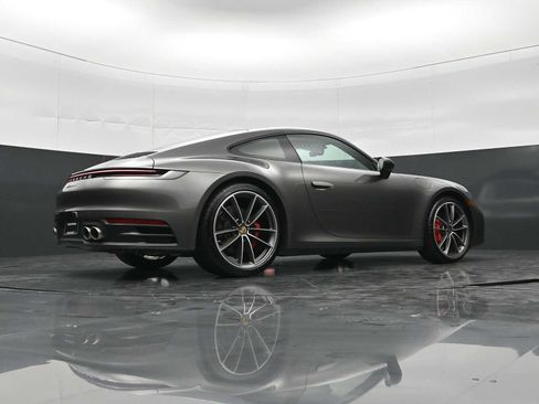 Certified 2021 Porsche 911 Carrera S RWD image 38