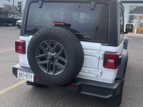 Used 2024 Jeep Wrangler Sport S image 3