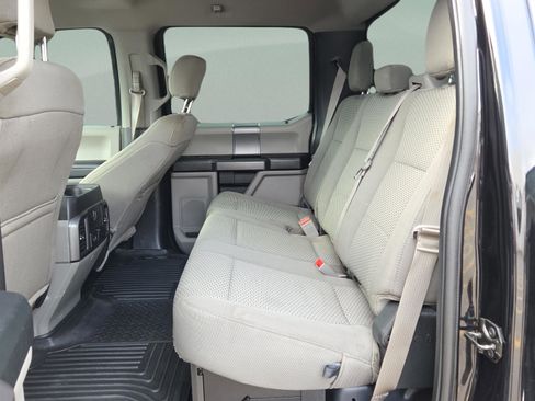 Used 2019 Ford F250 XLT w/ XLT Premium Package image 12